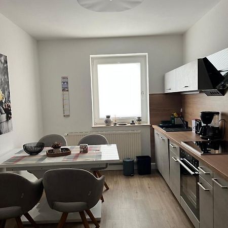 Sehr Schoene Wohnung,Komplett Neu Eingerichtet Лимбах-Оберфрона Экстерьер фото