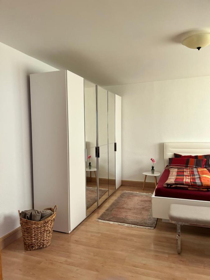 Sehr Schoene Wohnung,Komplett Neu Eingerichtet Лимбах-Оберфрона Экстерьер фото